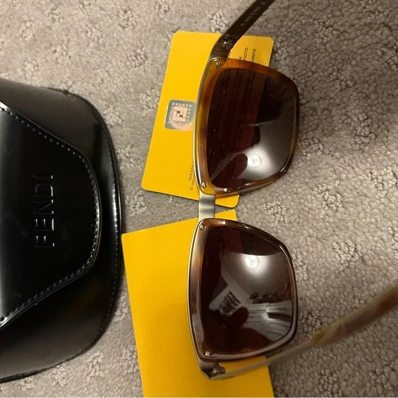 Fendi FS5188 57 18 Sunglasses - Picture 7 of 10